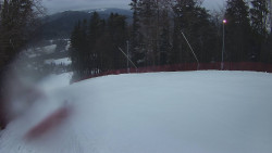 Prostřední část sjezdovky a snowpark