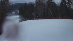 Prostřední část sjezdovky a snowpark