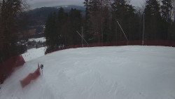 Prostřední část sjezdovky a snowpark