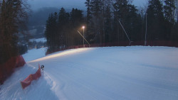 Prostřední část sjezdovky a snowpark