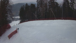 Prostřední část sjezdovky a snowpark