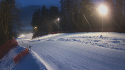 Prostřední část sjezdovky a snowpark