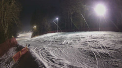 Prostřední část sjezdovky a snowpark