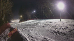 Prostřední část sjezdovky a snowpark