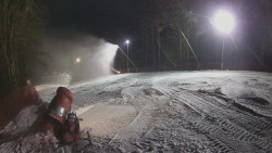 Prostřední část sjezdovky a snowpark