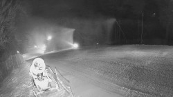 Prostřední část sjezdovky a snowpark