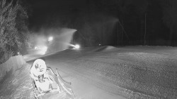 Prostřední část sjezdovky a snowpark