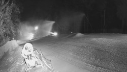 Prostřední část sjezdovky a snowpark