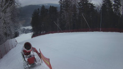 Prostřední část sjezdovky a snowpark
