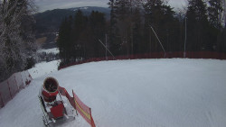 Prostřední část sjezdovky a snowpark