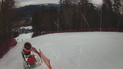 Prostřední část sjezdovky a snowpark