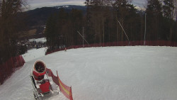 Prostřední část sjezdovky a snowpark