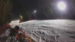 Prostřední část sjezdovky a snowpark