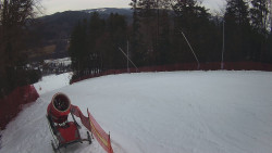 Prostřední část sjezdovky a snowpark