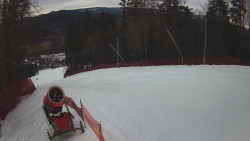 Prostřední část sjezdovky a snowpark