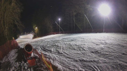 Prostřední část sjezdovky a snowpark