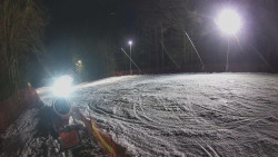Prostřední část sjezdovky a snowpark