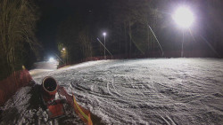 Prostřední část sjezdovky a snowpark