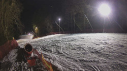 Prostřední část sjezdovky a snowpark