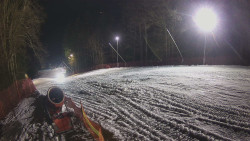 Prostřední část sjezdovky a snowpark