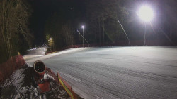 Prostřední část sjezdovky a snowpark