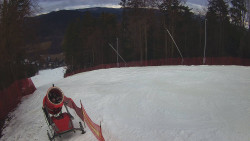 Prostřední část sjezdovky a snowpark