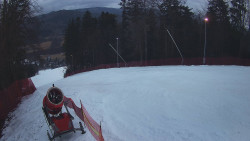 Prostřední část sjezdovky a snowpark