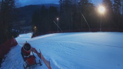 Prostřední část sjezdovky a snowpark