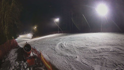 Prostřední část sjezdovky a snowpark