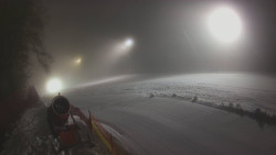 Prostřední část sjezdovky a snowpark