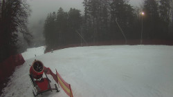 Prostřední část sjezdovky a snowpark