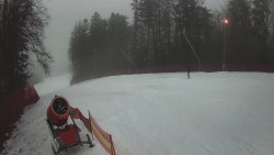 Prostřední část sjezdovky a snowpark