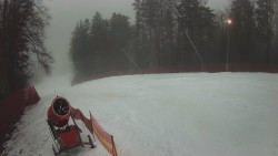 Prostřední část sjezdovky a snowpark