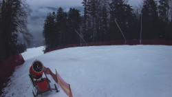 Prostřední část sjezdovky a snowpark