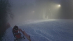 Prostřední část sjezdovky a snowpark