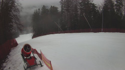 Prostřední část sjezdovky a snowpark