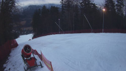 Prostřední část sjezdovky a snowpark
