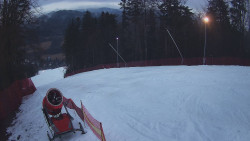 Prostřední část sjezdovky a snowpark