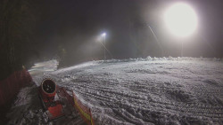 Prostřední část sjezdovky a snowpark