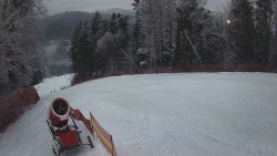 Prostřední část sjezdovky a snowpark