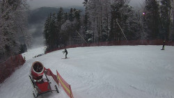 Prostřední část sjezdovky a snowpark