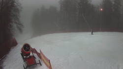 Prostřední část sjezdovky a snowpark