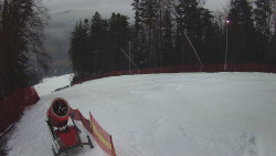 Prostřední část sjezdovky a snowpark