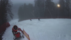 Prostřední část sjezdovky a snowpark