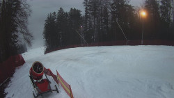 Prostřední část sjezdovky a snowpark