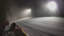 Prostřední část sjezdovky a snowpark