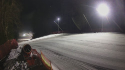 Prostřední část sjezdovky a snowpark