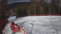 Prostřední část sjezdovky a snowpark
