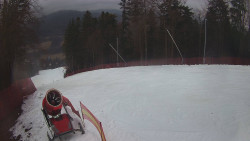 Prostřední část sjezdovky a snowpark