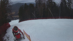 Prostřední část sjezdovky a snowpark